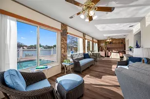 1822 Winchester Rd N, Saint Petersburg, FL 33710 - Photo 9