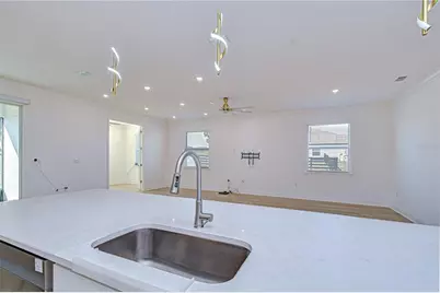 10027 Dolphin Gull Circle, Thonotosassa, FL 33592 - Photo 29