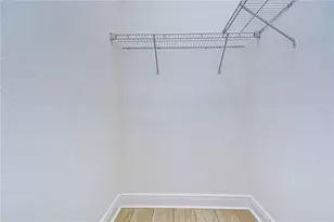 10027 Dolphin Gull Cir, Thonotosassa, FL 33592 - Photo 17