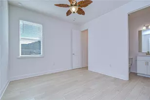 10027 Dolphin Gull Cir, Thonotosassa, FL 33592 - Photo 15