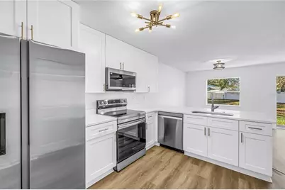 8517 Edgewater Place Boulevard, Tampa, FL 33615 - Photo 7