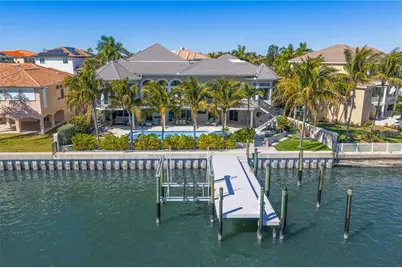 6103 Pasadena Point Boulevard S, Gulfport, FL 33707 - Photo 3