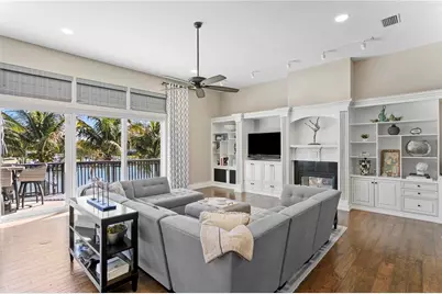 6103 Pasadena Point Boulevard S, Gulfport, FL 33707 - Photo 17