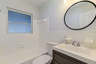 763 76th Ave N, Saint Petersburg, FL 33702 - Photo 11