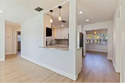 763 76th Avenue N, Saint Petersburg, FL 33702 - Photo 5