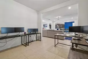 2604 Valley Sunset Ln, Valrico, FL 33594 - Photo 17