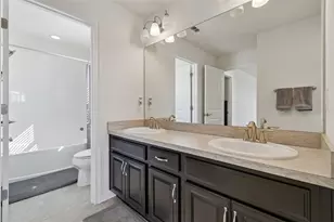 2604 Valley Sunset Ln, Valrico, FL 33594 - Photo 37