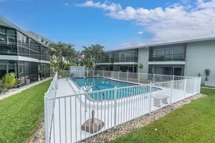 2566 Gary Cir, Dunedin, FL 34698 - Photo 31