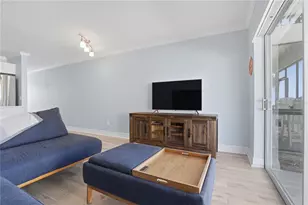 2566 Gary Cir, Dunedin, FL 34698 - Photo 7