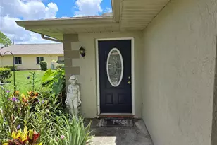 908 Hendon Ct, Sun City Center, FL 33573 - Photo 3