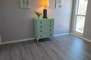 6100 12th St S, Saint Petersburg, FL 33707 - Photo 27