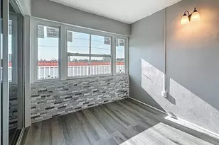 6100 12th St S, Saint Petersburg, FL 33707 - Photo 19