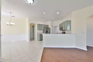 2019 Acadia Greens Dr, Sun City Center, FL 33573 - Photo 5