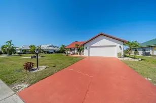 1723 Wolf Laurel Dr, Sun City Center, FL 33573 - Photo 7