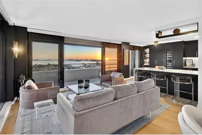 5950 Pelican Bay Plaza S #2A, Saint Petersburg, FL 33707 - Photo 11