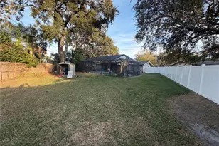 2076 Butternut Cir W, Clearwater, FL 33763 - Photo 35