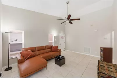 8618 Villa Largo Drive, Tampa, FL 33614 - Photo 3