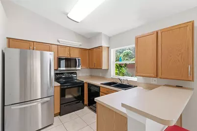 8618 Villa Largo Drive, Tampa, FL 33614 - Photo 5