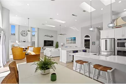 223 Palm Island SW, Clearwater, FL 33767 - Photo 27