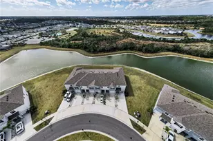 33034 Major Oak Dr, Wesley Chapel, FL 33545 - Photo 3