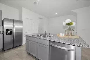 33034 Major Oak Dr, Wesley Chapel, FL 33545 - Photo 11