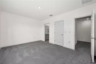 33034 Major Oak Dr, Wesley Chapel, FL 33545 - Photo 17