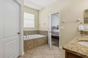 2444 Dakota Rock Dr, Ruskin, FL 33570 - Photo 17