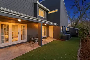 10402 Oakbrook Dr, Tampa, FL 33618 - Photo 95