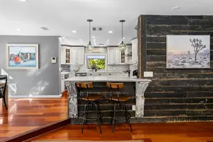 10402 Oakbrook Dr, Tampa, FL 33618 - Photo 29