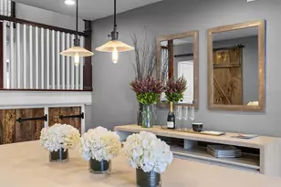 10402 Oakbrook Dr, Tampa, FL 33618 - Photo 17