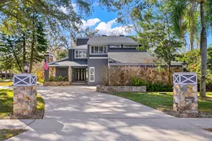 10402 Oakbrook Dr, Tampa, FL 33618 - Photo 3