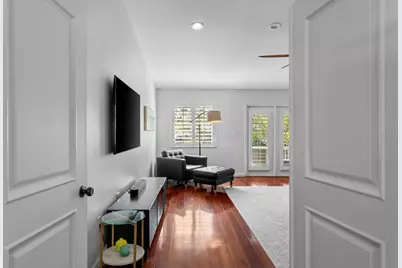 10402 Oakbrook Drive, Tampa, FL 33618 - Photo 47