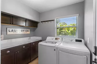 10402 Oakbrook Drive, Tampa, FL 33618 - Photo 37