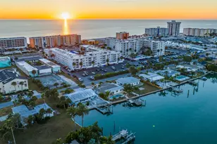 17161 2nd St E, North Redington Beach, FL 33708 - Photo 5