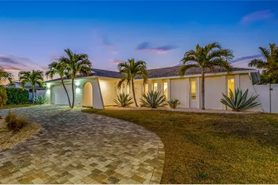 17161 2nd Street E, North Redington Beach, FL 33708 - Photo 1