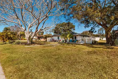 7201 Grevilla Avenue S, South Pasadena, FL 33707 - Photo 5