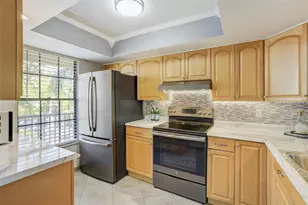 460 Paula Dr S, Dunedin, FL 34698 - Photo 5