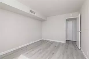 10355 Paradise Blvd, Treasure Island, FL 33706 - Photo 33