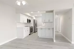 10355 Paradise Blvd, Treasure Island, FL 33706 - Photo 21