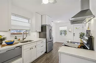 3927 10th Ave N, Saint Petersburg, FL 33713 - Photo 11