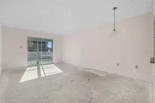 4705 5th St W, Bradenton, FL 34207 - Photo 7