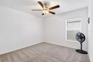 15217 Zircon Red Dr, Wimauma, FL 33598 - Photo 9