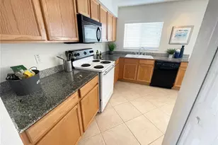 11735 Brenford Crest Dr, Riverview, FL 33579 - Photo 3