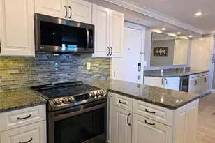 1 Key Capri, Treasure Island, FL 33706 - Photo 15