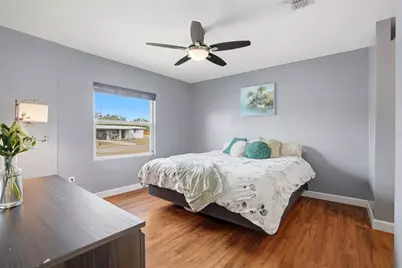 5517 Pershing Street NE, Saint Petersburg, FL 33703 - Photo 17