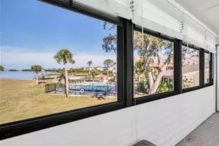 656 Windrush Bay Dr, Tarpon Springs, FL 34689 - Photo 15