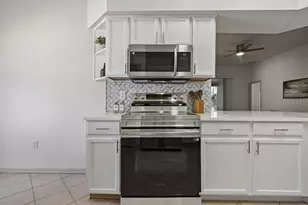 10934 May Apple Ct, Land O Lakes, FL 34638 - Photo 11