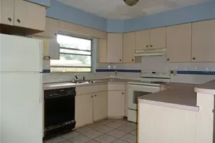 3113 25th St N, Saint Petersburg, FL 33713 - Photo 5