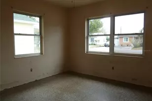 3113 25th St N, Saint Petersburg, FL 33713 - Photo 11