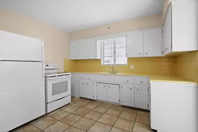 3452 9th Avenue N, Saint Petersburg, FL 33713 - Photo 3